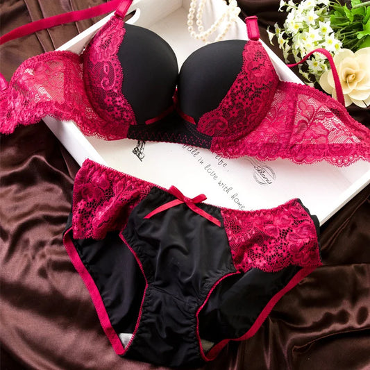 Women's Lingerie Set - Push Up Bra with Underwire and Lace Panties, Lace and Embroidery Details