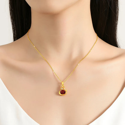 18K Gold Necklace with Pendant - Modern Design