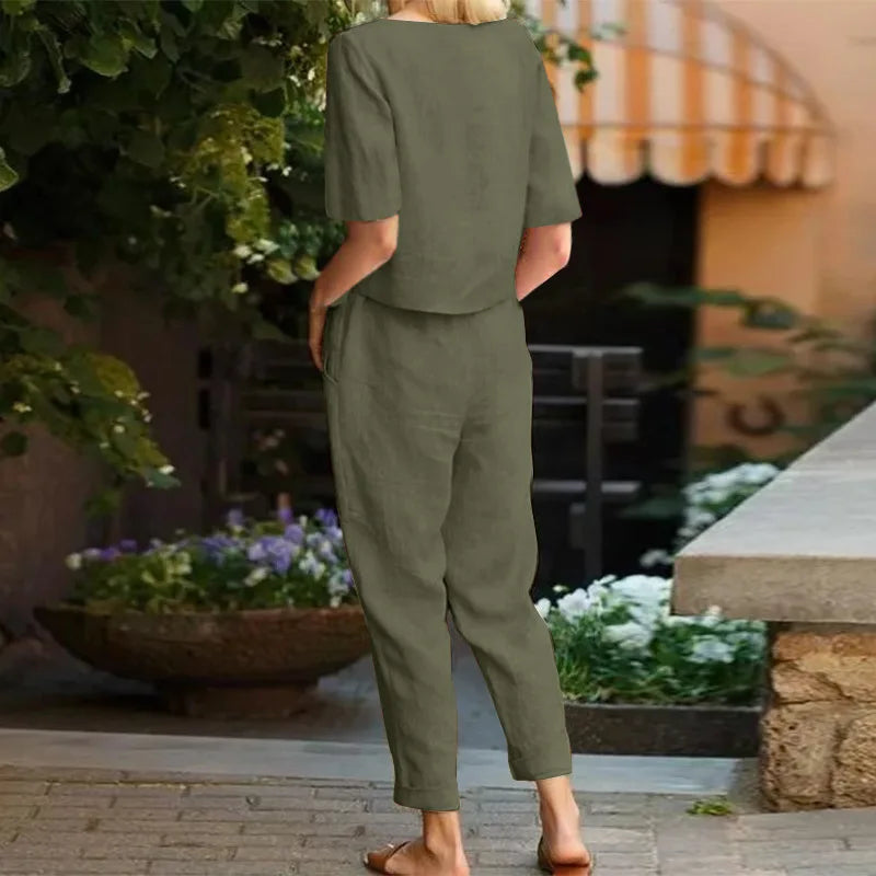 Retro Women's Set: Loose Top and Wide Pants in Cotton and Linen